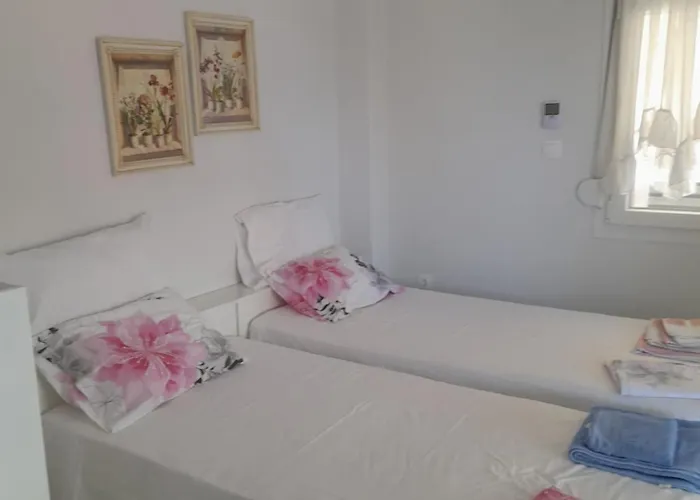 Annas Seaside Apartamento Peraía